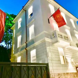 https://regina-margherita.it-romehotels.com