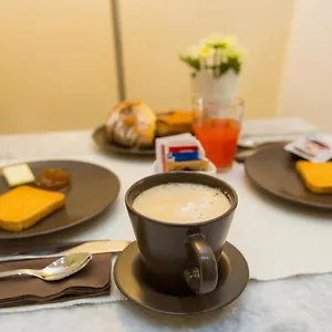 Alojamento de Acomodação e Pequeno-almoço Caesar Place