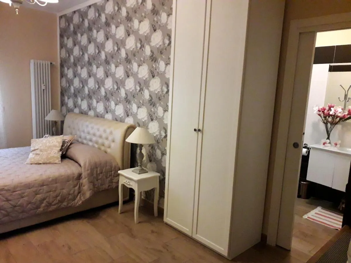 B&B Mercedes Bologna 2*,  Italy